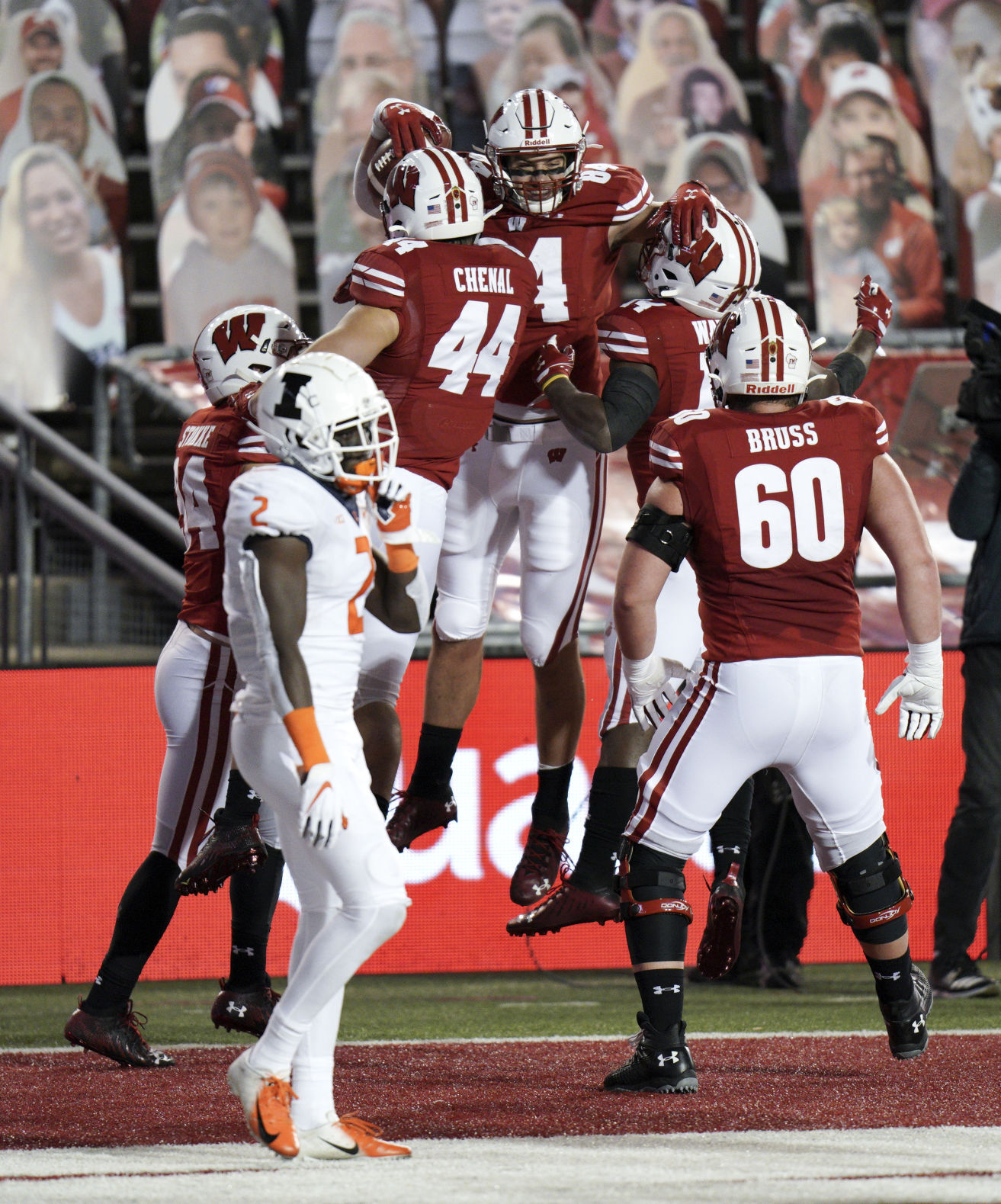 UW 45, Illinois 7